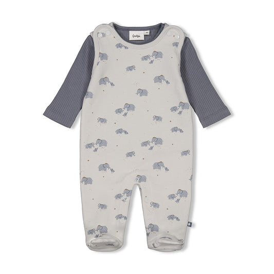 Unser 2-teiliger Strampler aus der Feetje Newborn Kollektion ist perfekt für deinen kleinen Bestie! Mit süßen Prints und weichem Stoff ist er der beste Begleiter für viele Abenteuer. Mach deiner Bestie ein unvergessliches Geschenk mit unserem Forever Bestie Strampler!